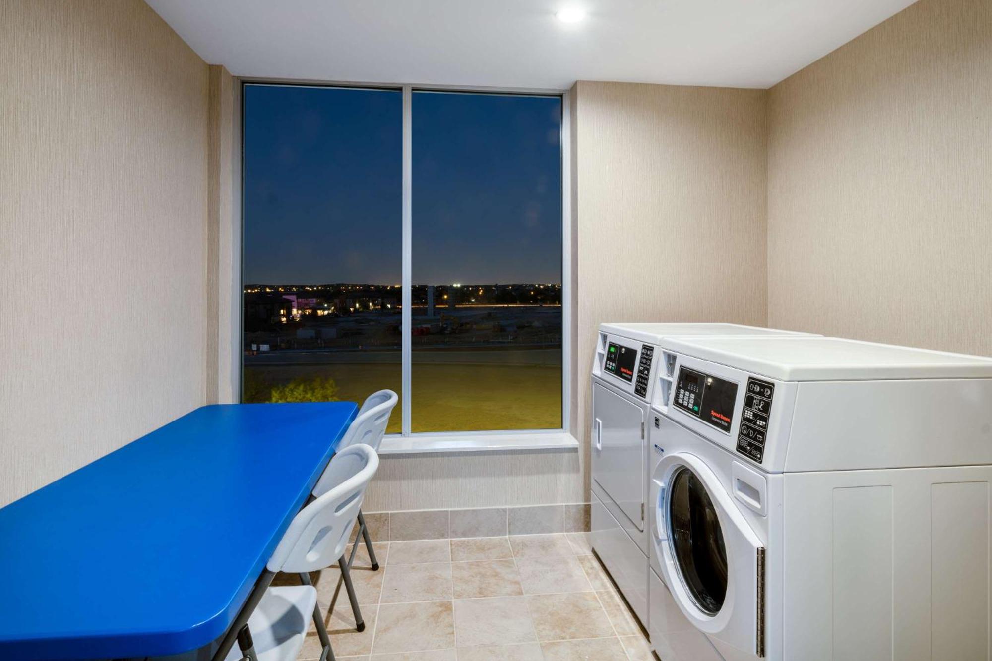 Hyatt Place Fort Worth-Alliance Town Center Exteriér fotografie